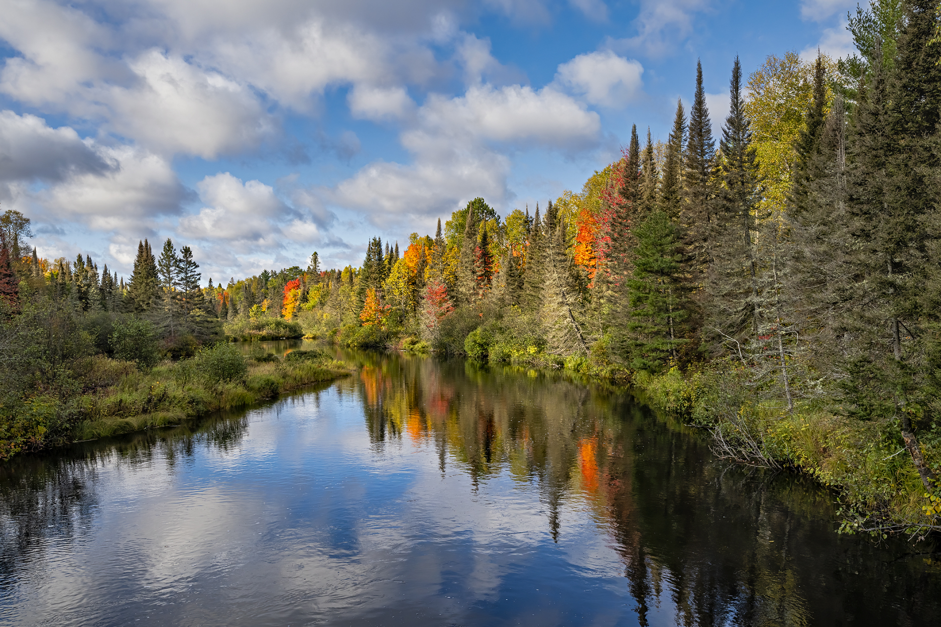 Along the Peshekee Grade