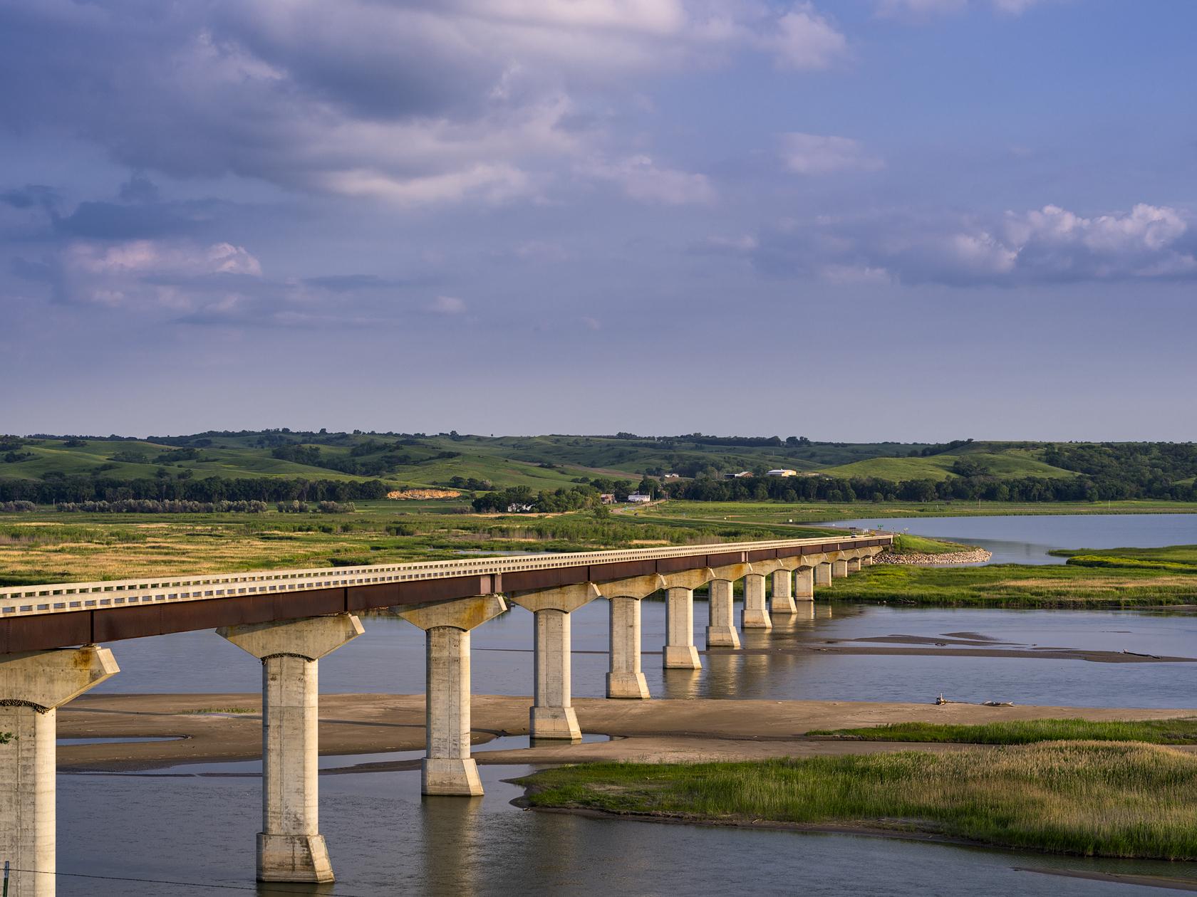 Crossing the Wide Missouri