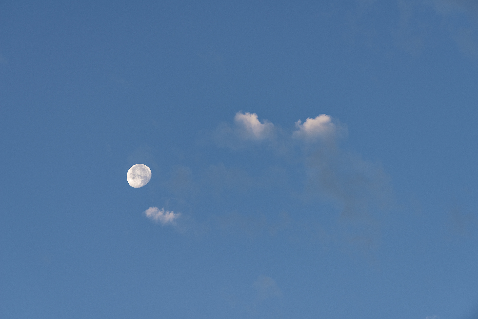 Moonset over Battle Lake