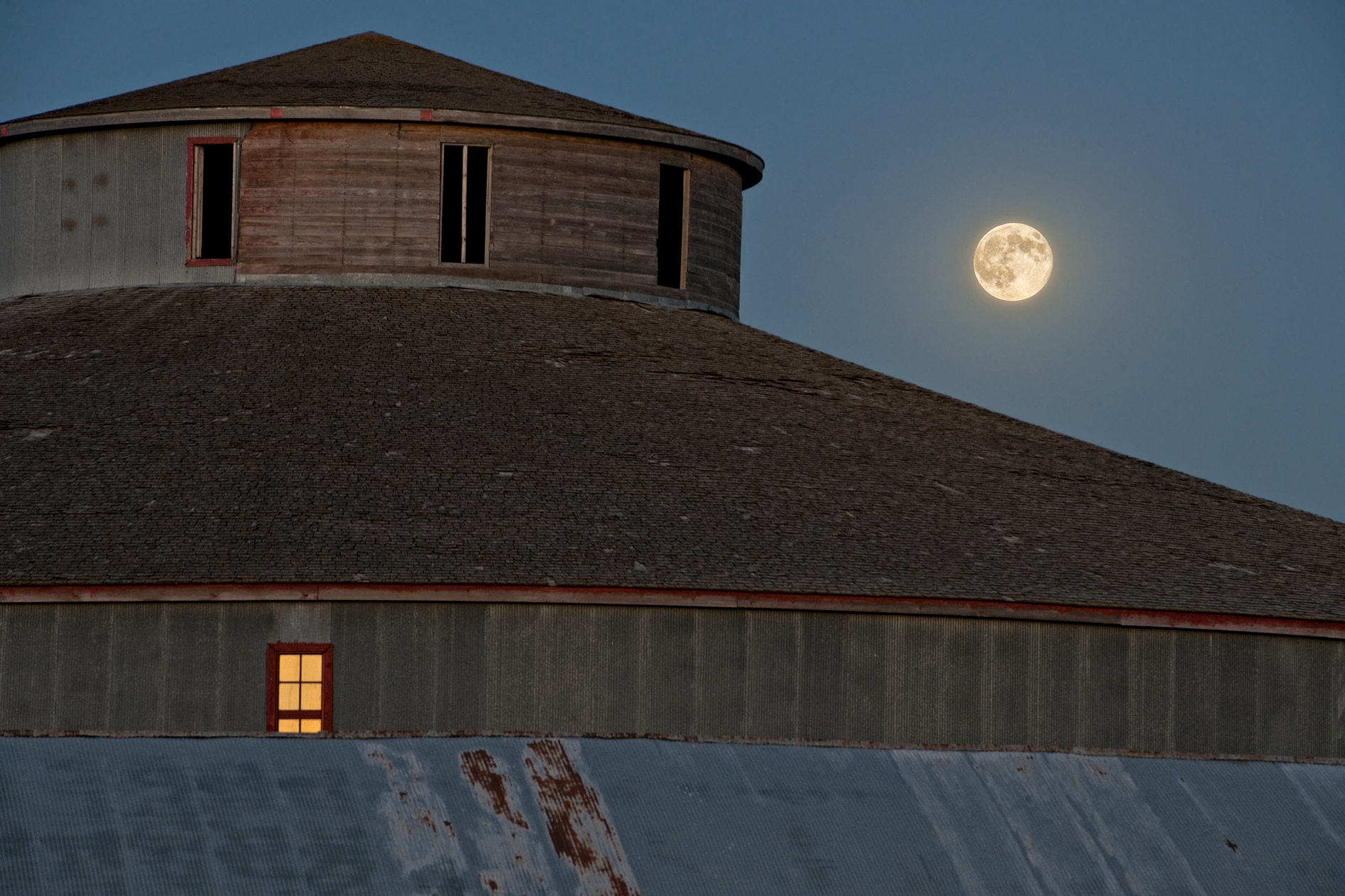 Round Barn Moon